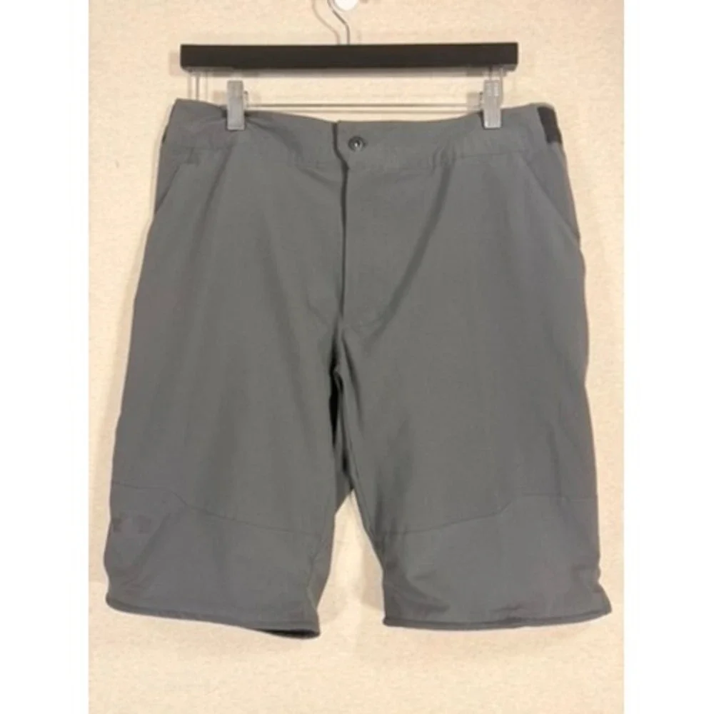 The North Face Shorts Mens 32 Gray Hiking Technical Activewear Stretch